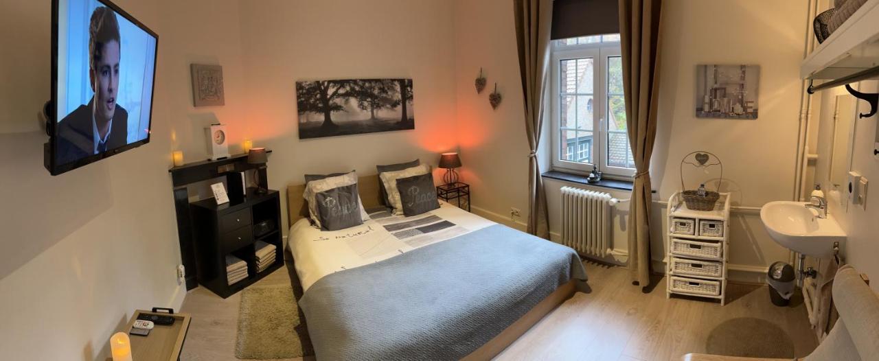 B&B Le Pavillon Du Bois De Buis Perwez Εξωτερικό φωτογραφία