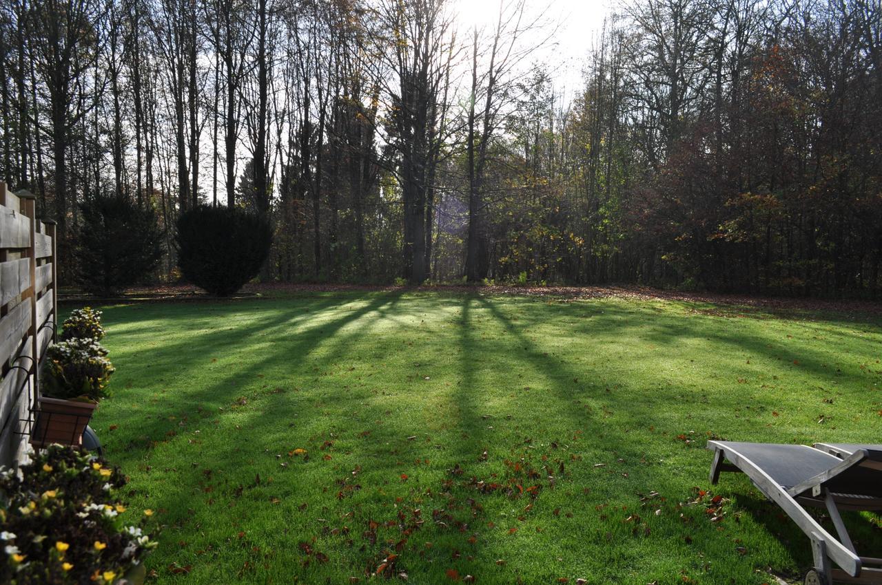 B&B Le Pavillon Du Bois De Buis Perwez Εξωτερικό φωτογραφία